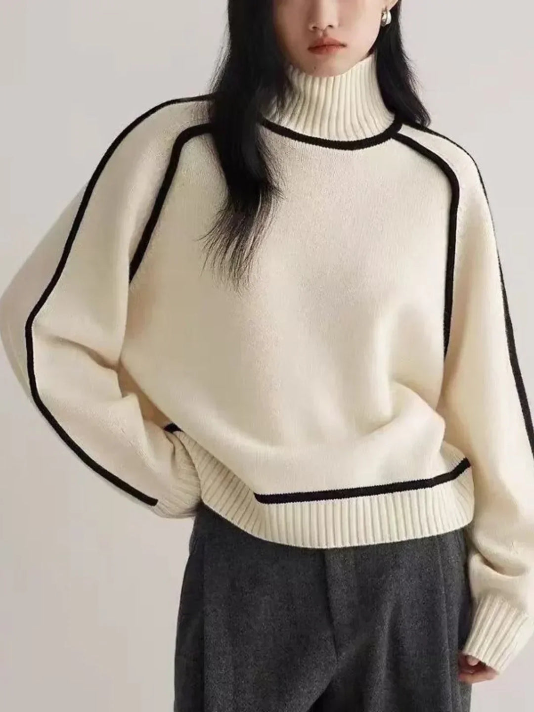 Dona | Elegant Turtleneck sweater