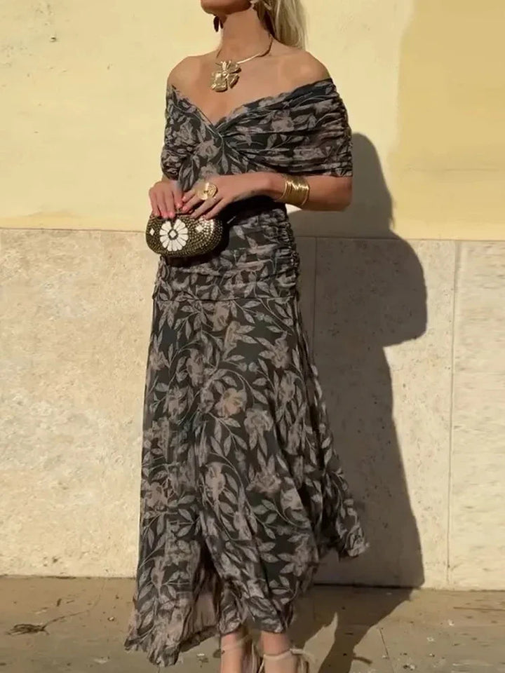 Hayden Laluna | Elegant Dress With V-Neckline