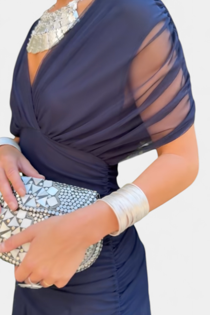 Hayden Laluna | Elegant Dress With V-Neckline