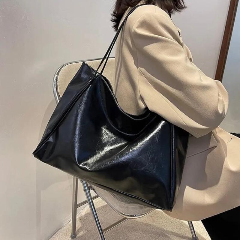 Amara - Classic Leather Vintage Handbag