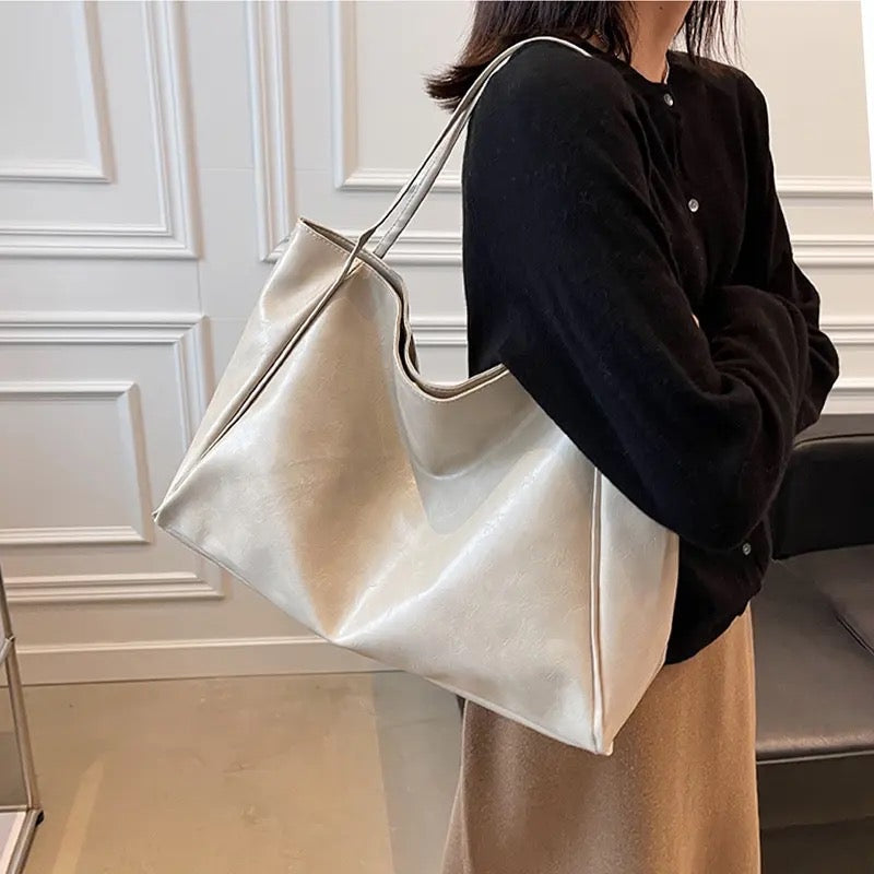 Amara - Classic Leather Vintage Handbag