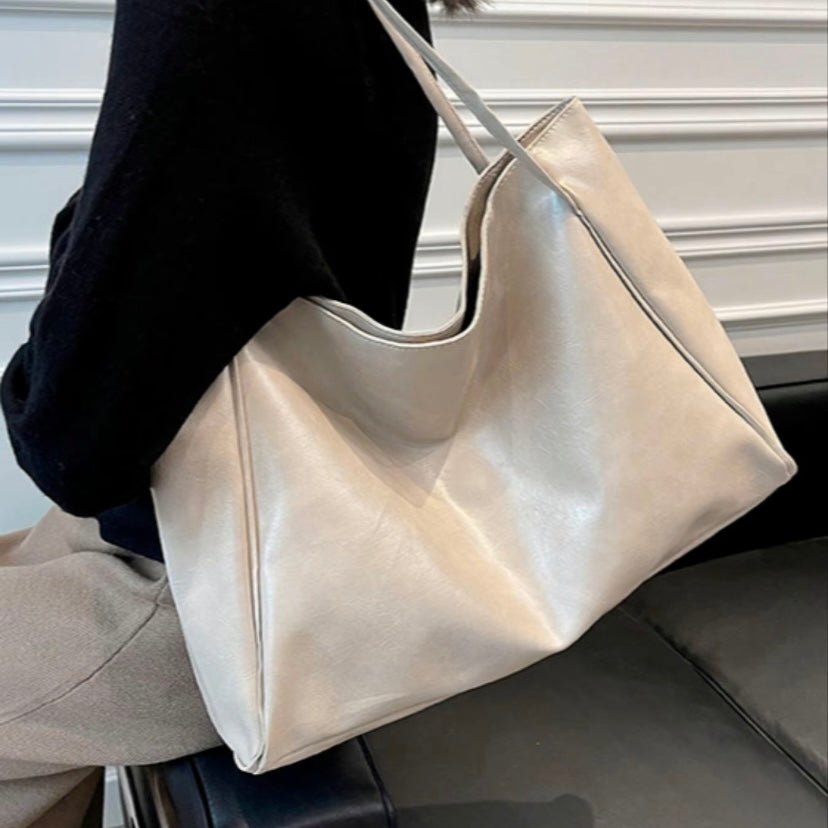 Amara - Classic Leather Vintage Handbag