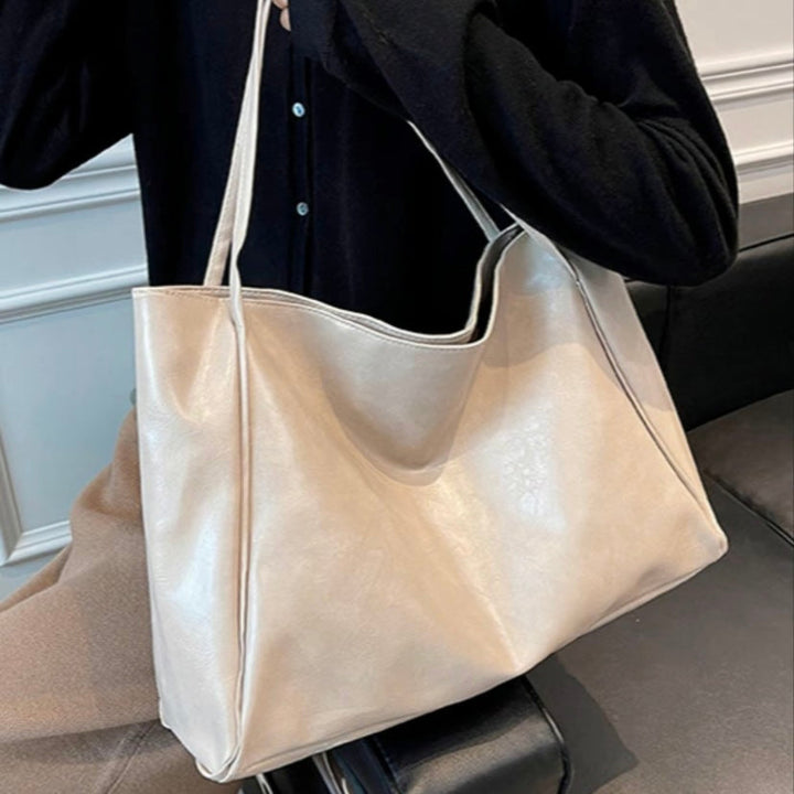 Amara - Classic Leather Vintage Handbag