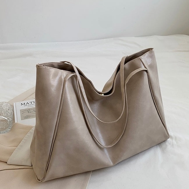 Amara - Classic Leather Vintage Handbag